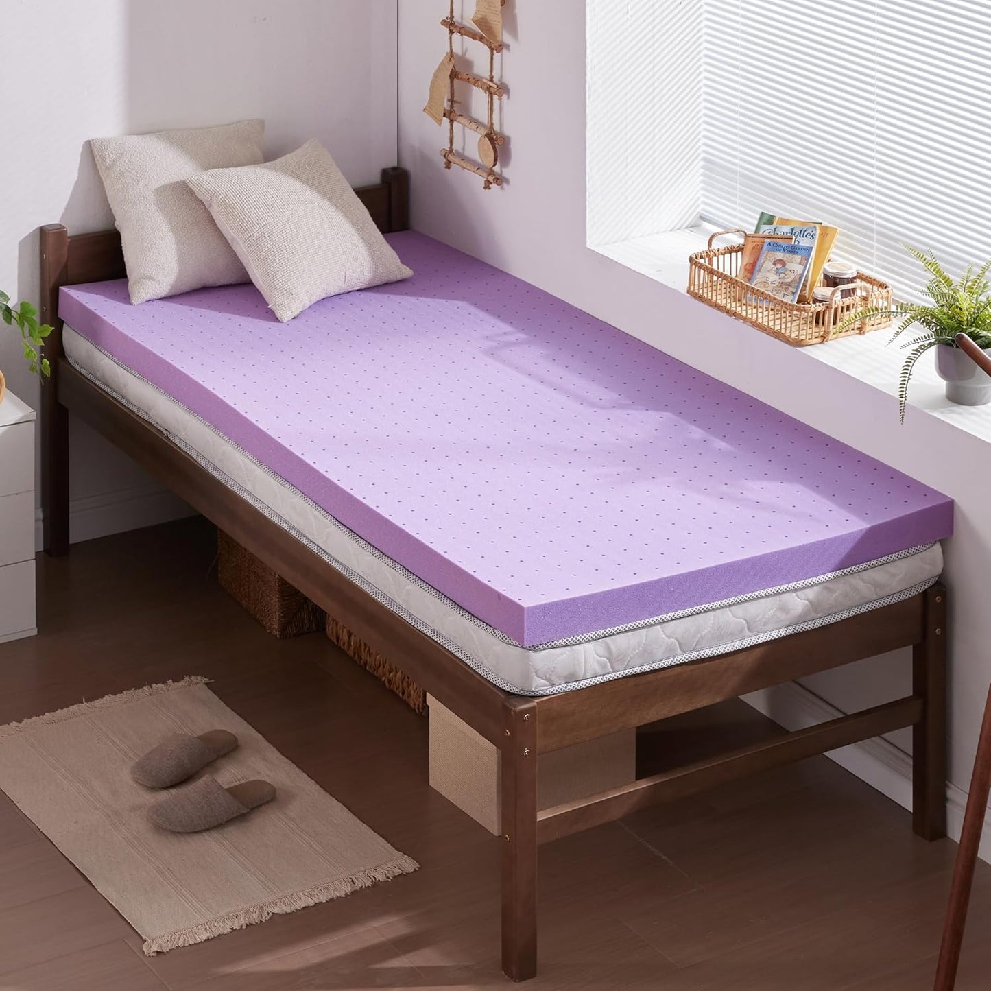 SINWEEK 1.5 Inch Gel Memory Foam Mattress Topper Ventilated Soft Pressure Relieve Mattress Pad, Breathable Bed Topper, CertiPUR-US Certified, Queen Size