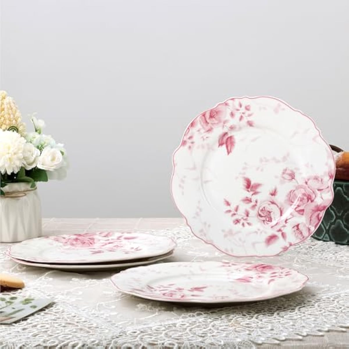 fanquare 8.5 Inch Pink Floral Dessert Plate Sets of 4 British Elegant Porcelain Snack Appetizer Dinner Plates Service Microwave & Dishwasher Safe
