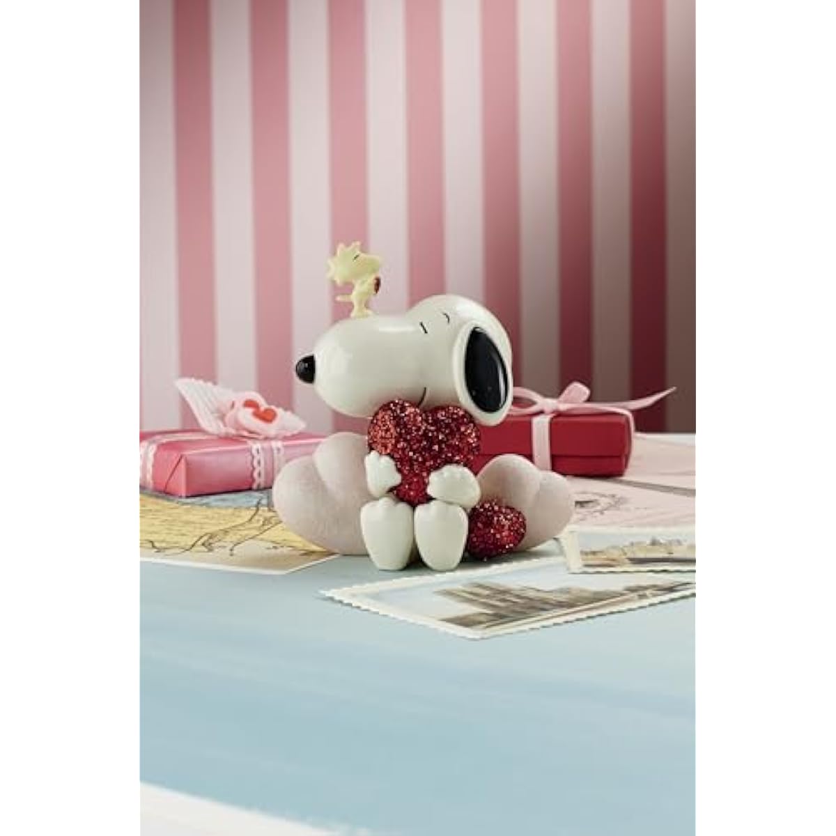 Lenox 846712 Snoopys Love Figurine by Lenox