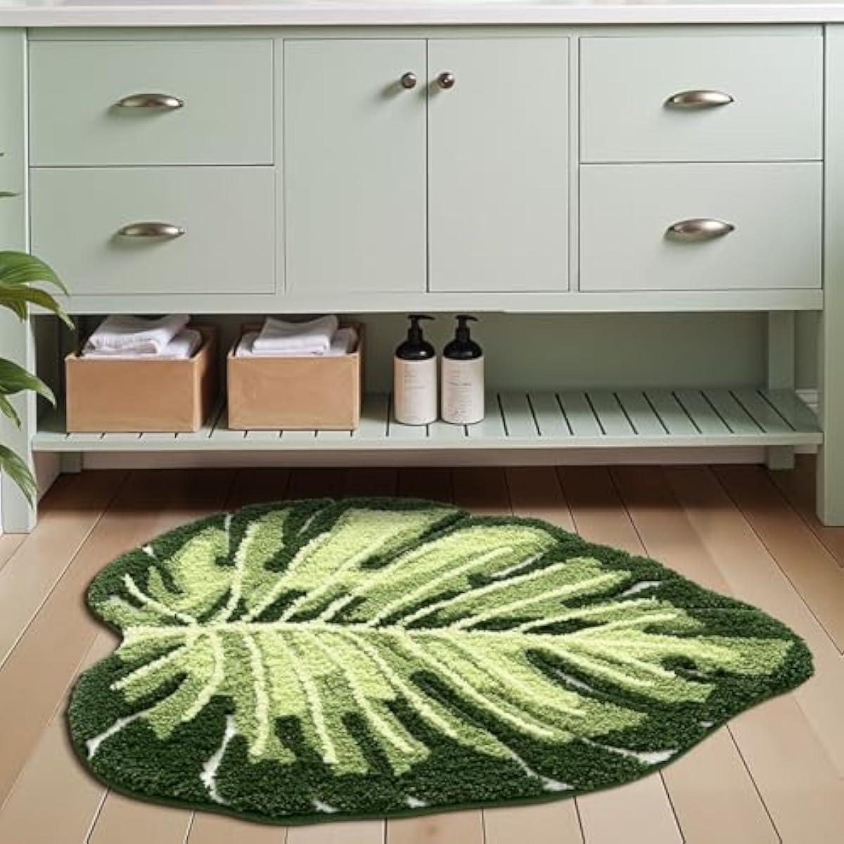LUMI Cute Bathroom Rugs with Green Leaf Plant, Soft, Fluffy, Plush, Absorbent, Quick Dry, Non Slip, Machine Washable for Shower Floor, Bathroom, Bedroom, Kids Room, 31.5"x47", Monstera