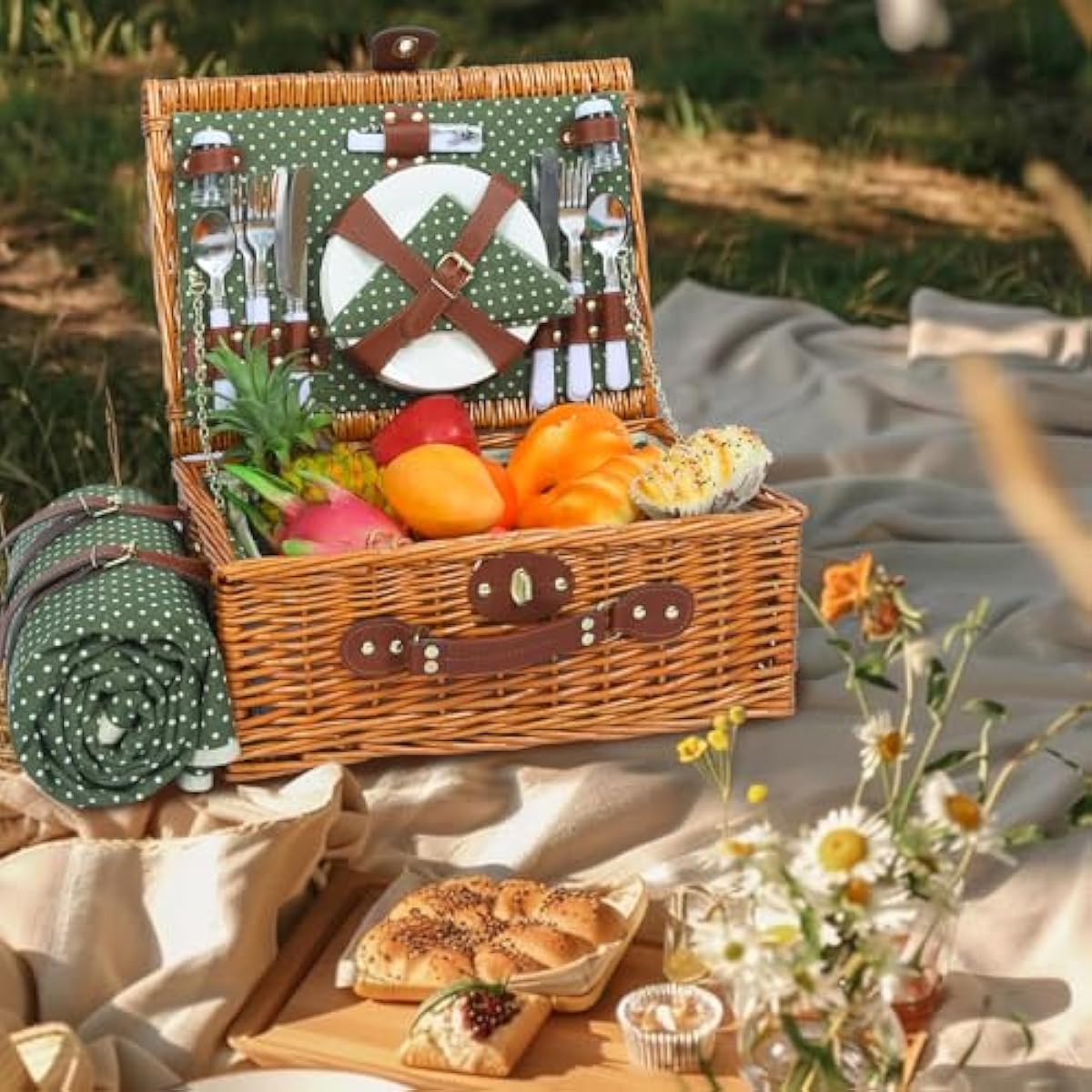 Picnic Basket for 4 Persons with Waterproof Picnic Blanket and Insulated Cooler, Large Wicker Picnic Basket for Camping, Outdoors, Valentine's Day, Christmas, Birthday, Wedding Gift