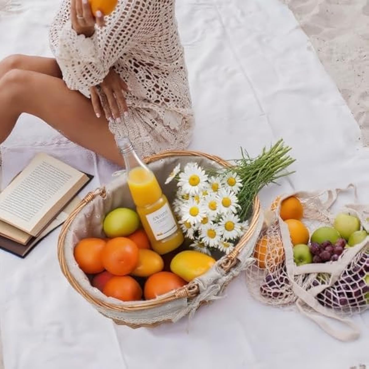 Large Wicker Picnic Basket with Handles,Handle Sturdy Woven Body with Removable and Washable Lining,Outdoor Camping,Gift Packing,Garden Picking, Storage.White Flower