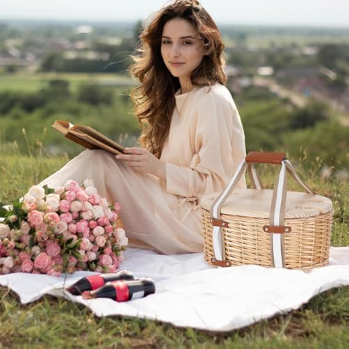 Picnic Basket Set for 4 - Wicker Insulated Picnic Basket with Folding Wine Table, Wine Picnic Kit with Liner for Couples, Camping, Outdoor, Valentine (WhiteFlower)